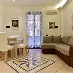 Classic Apartment In Re Di Roma Near The Metro